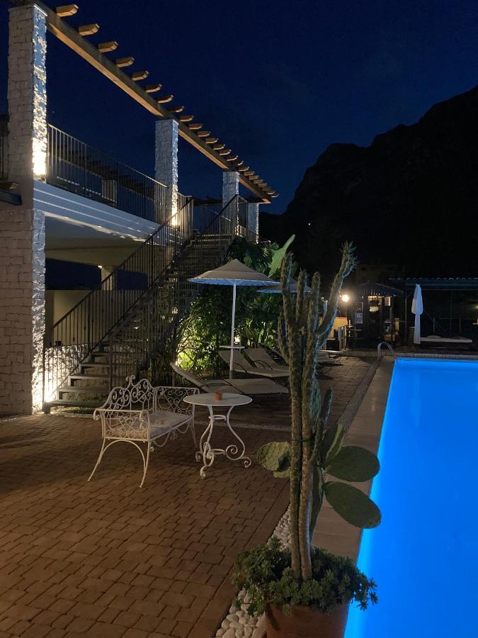 Residence Segattini Riva del Garda Exterior photo