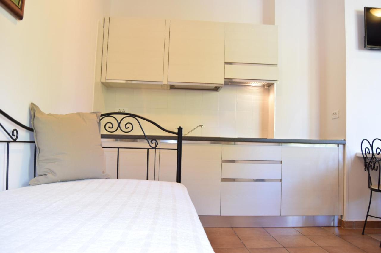 Residence Segattini Riva del Garda Exterior photo