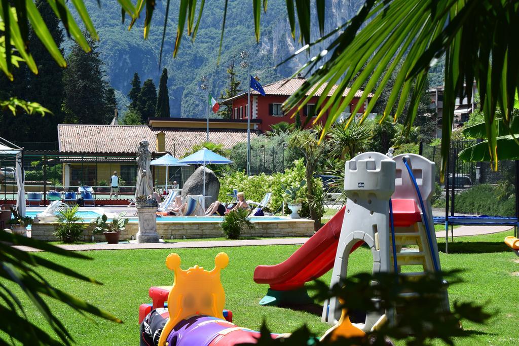 Residence Segattini Riva del Garda Exterior photo