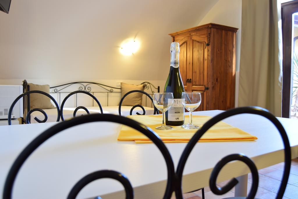 Residence Segattini Riva del Garda Exterior photo