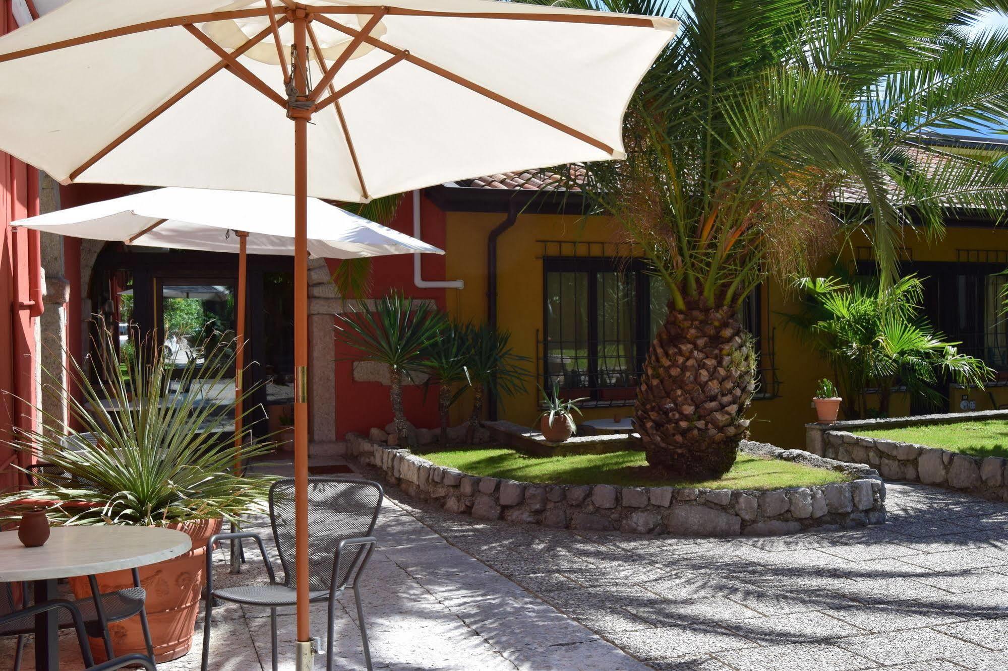 Residence Segattini Riva del Garda Exterior photo